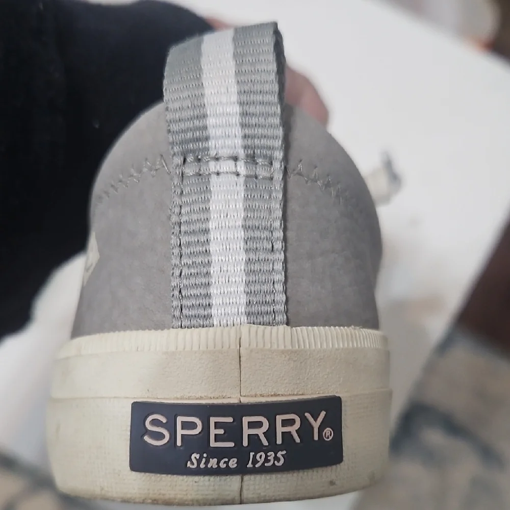 Sperry Light Gray Sneakers with White Laces - Picture 4 of 8